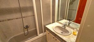 Dos baños independientes en piso compartido en Ponferrada para estudiantes
