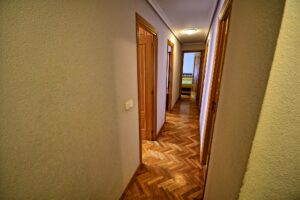 Accesos vivienda Ponferrada