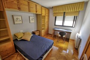 Habitación 1 en vivienda compartida Ponferrada. Estudiantes Universidad