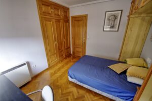 Habitación en vivienda compartida Ponferrada. Estudiantes Universidad